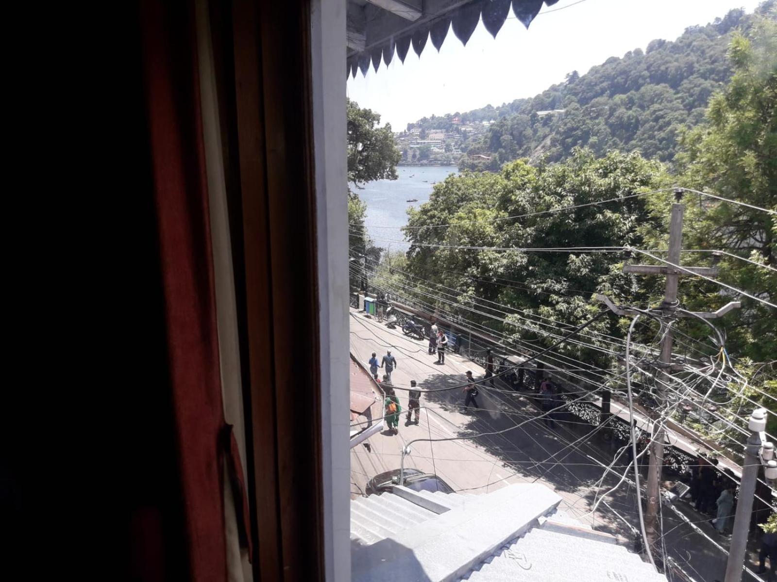 Stayapart I The Maple Residences - Lake Front Nainital Esterno foto