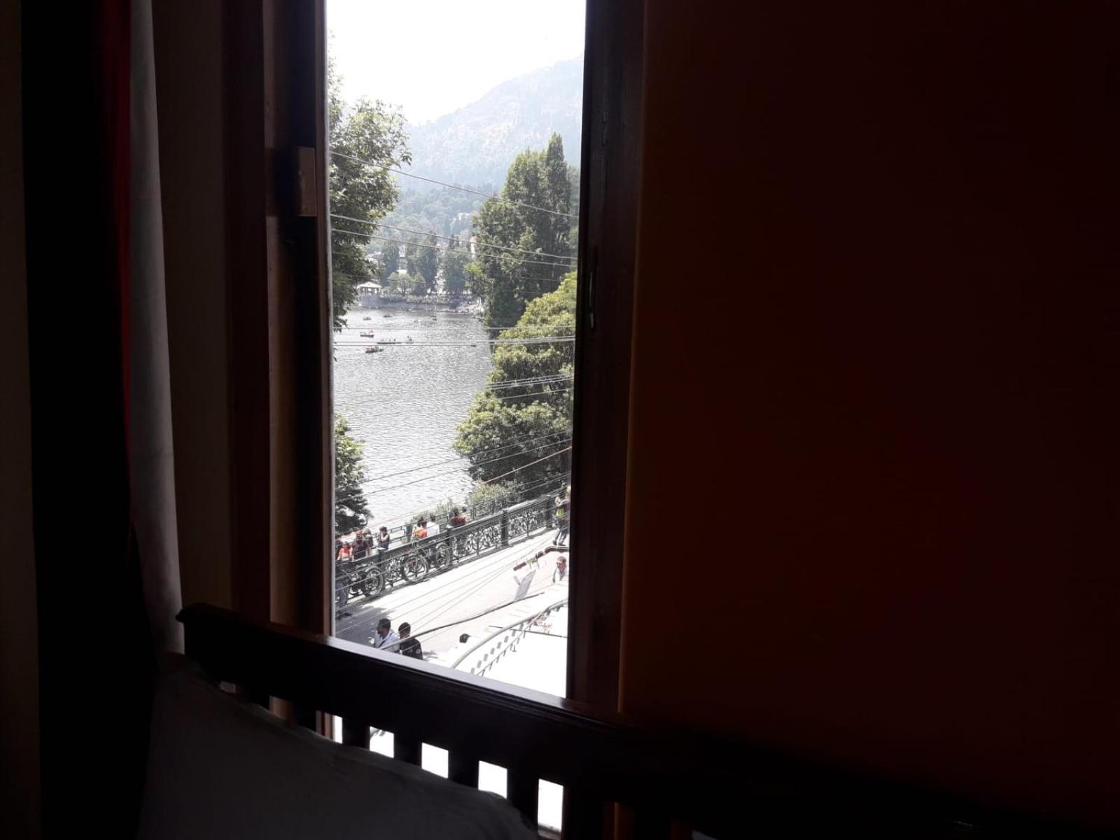 Stayapart I The Maple Residences - Lake Front Nainital Esterno foto